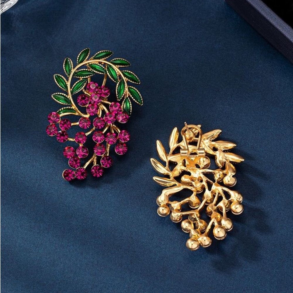 Kirks Folly Gold Tone Purple Grape Rhinestone Stud Earrings NWOT - Picture 4 of 12